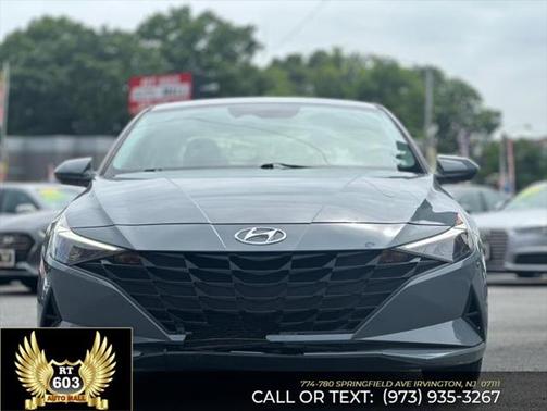 2021 Hyundai ELANTRA SE