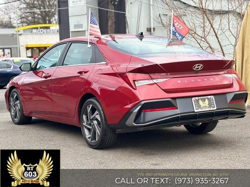 2025 Hyundai ELANTRA SEL