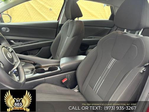 2025 Hyundai ELANTRA SEL