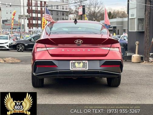 2025 Hyundai ELANTRA SEL