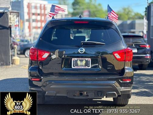 Magnetic Black Pearl 2020 Nissan Pathfinder SV 4WD