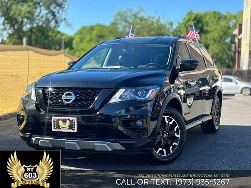 Magnetic Black Pearl 2020 Nissan Pathfinder SV 4WD