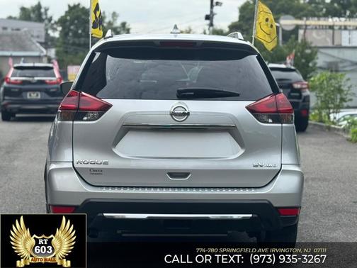 2018 Nissan Rogue SV