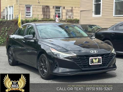 2022 Hyundai ELANTRA SEL