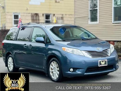 2017 Toyota Sienna XLE Premium
