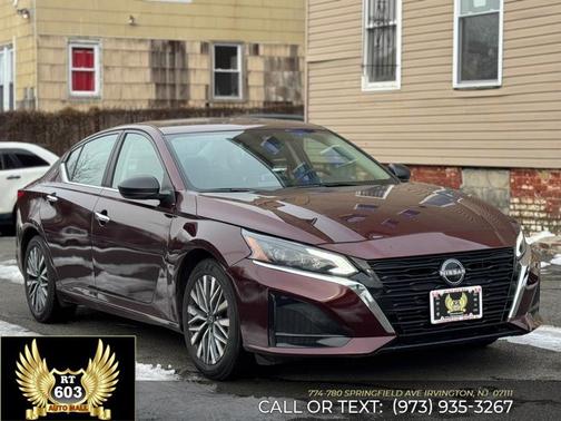 2025 Nissan Altima SV FWD