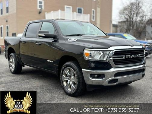 Diamond Black Crystal Pearlcoat 2021 RAM 1500 Big Horn/Lone Star