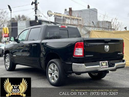 Diamond Black Crystal Pearlcoat 2021 RAM 1500 Big Horn/Lone Star