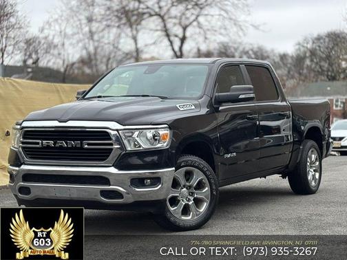 Diamond Black Crystal Pearlcoat 2021 RAM 1500 Big Horn/Lone Star