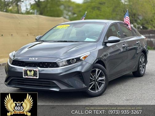 Gray 2024 Kia Forte LXS