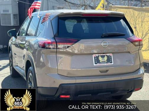 2025 Nissan Rogue SV