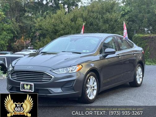 2020 Ford Fusion SE