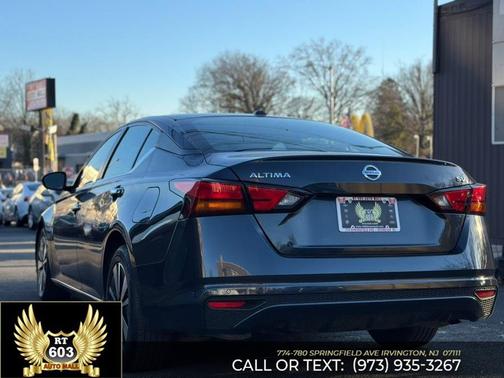 2022 Nissan Altima 2.5 SV