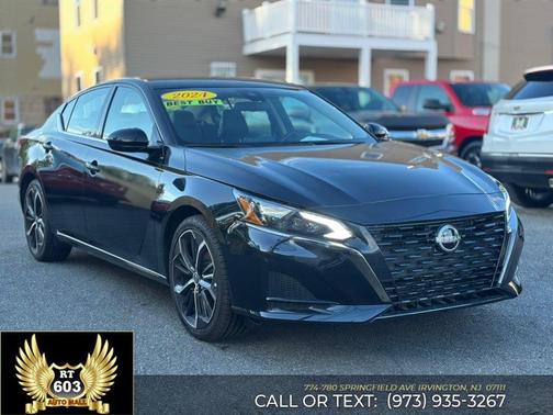 Super Black 2024 Nissan Altima SR FWD