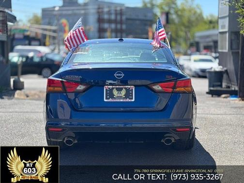 Deep Blue Pearl 2024 Nissan Altima SR FWD
