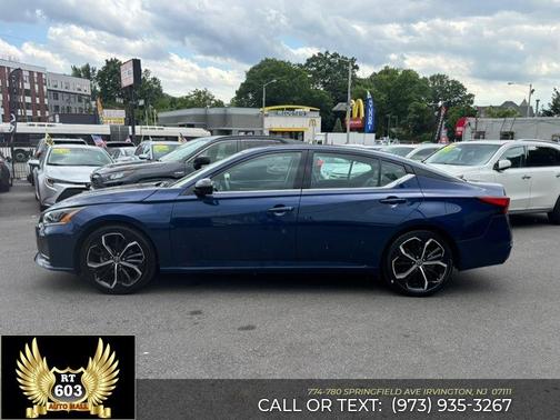 Deep Blue Pearl 2024 Nissan Altima SR FWD