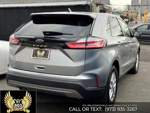 Iconic Silver Metallic 2023 Ford Edge SEL