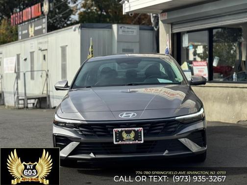 2024 Hyundai ELANTRA Limited