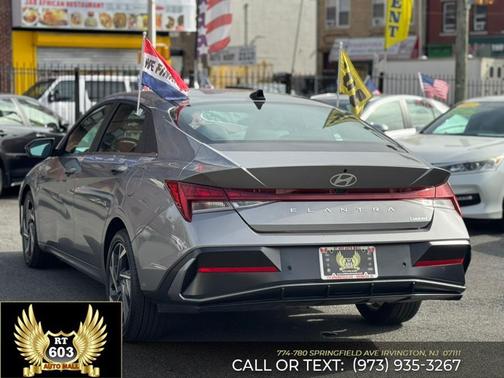 2024 Hyundai ELANTRA Limited