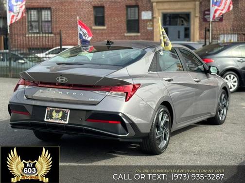 2024 Hyundai ELANTRA Limited