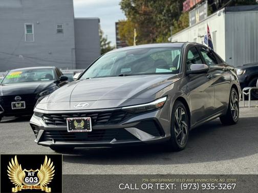 2024 Hyundai ELANTRA Limited