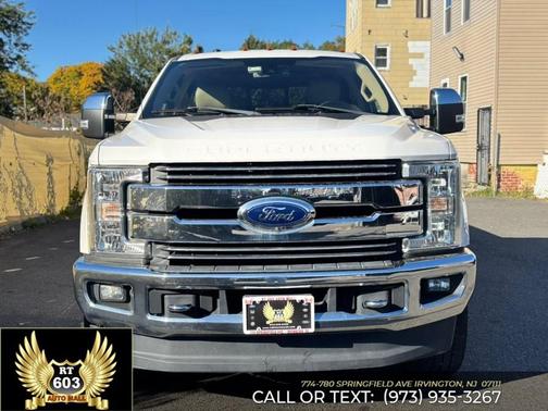 White 2018 Ford F-350 Lariat
