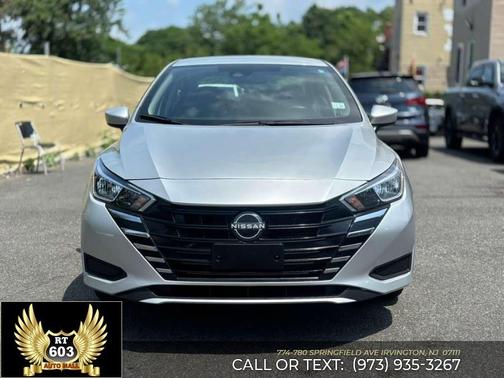 Aspen White Tricoat 2023 Nissan Versa 1.6 SV