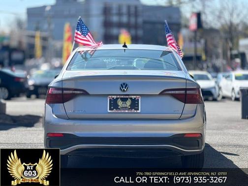Pyrite Silver Metallic 2024 Volkswagen Jetta 1.5T SE