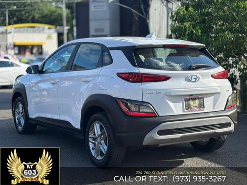 Lunar White 2023 Hyundai KONA SE