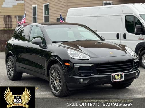 2017 Porsche Cayenne Platinum Edition