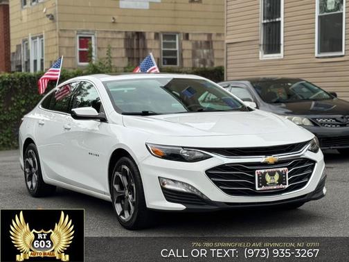 2022 Chevrolet Malibu FWD LT
