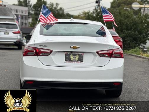 2022 Chevrolet Malibu FWD LT