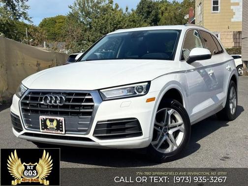White 2019 Audi Q5 45 Premium