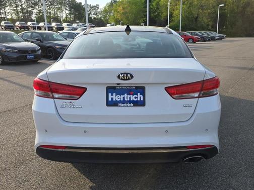 2018 Kia Optima EX
