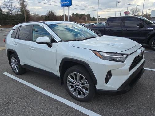 2023 Toyota RAV4 XLE Premium
