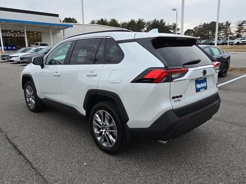 2023 Toyota RAV4 XLE Premium