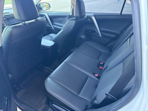 2017 Toyota RAV4 Hybrid Limited