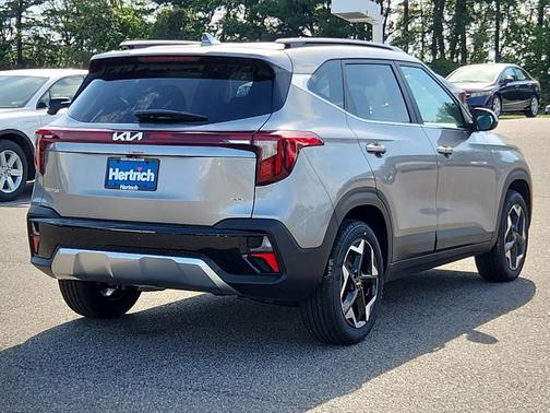 2025 Kia Seltos EX