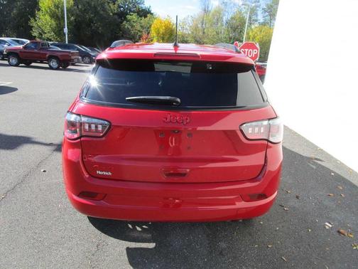 2022 Jeep Compass (RED) Edition
