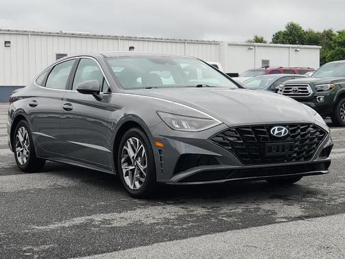2022 Hyundai SONATA SEL