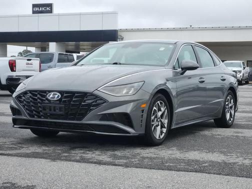 2022 Hyundai SONATA SEL