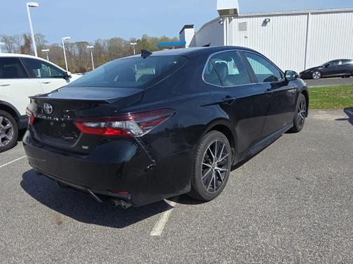 Midnight Black Metallic 2024 Toyota Camry SE