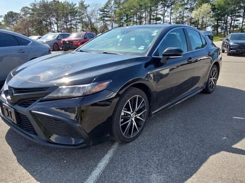 Midnight Black Metallic 2024 Toyota Camry SE