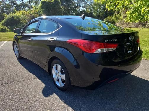 Midnight Black 2013 Hyundai ELANTRA GLS