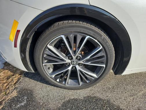 2023 Toyota Prius XLE