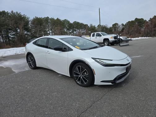 2023 Toyota Prius XLE