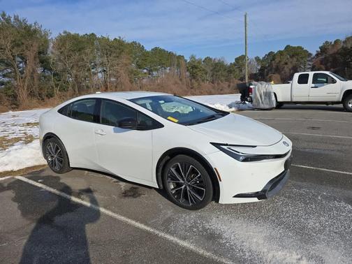 2023 Toyota Prius XLE