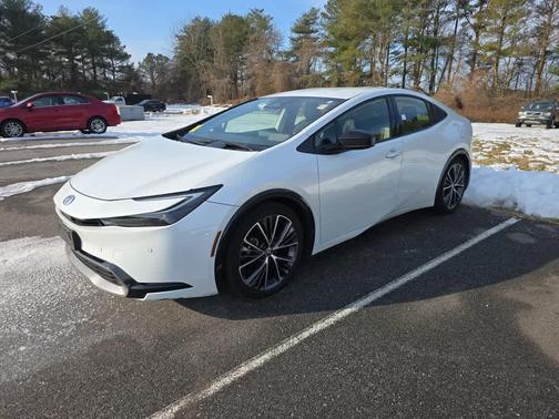 2023 Toyota Prius XLE