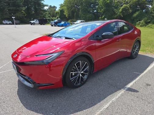 2025 Toyota Prius XLE