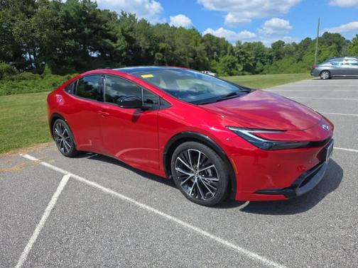 2025 Toyota Prius XLE